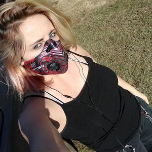 Meet your Posher, Naomi